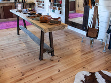 Load image into Gallery viewer, Country Heart Pine